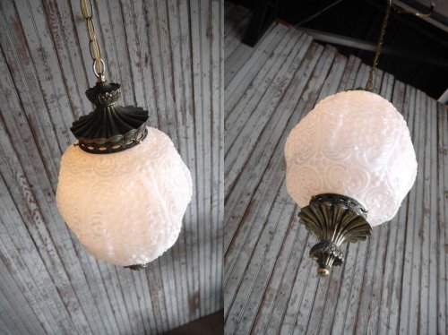 他の写真1: アンティーク　装飾ミルクガラス　吊り下げランプ