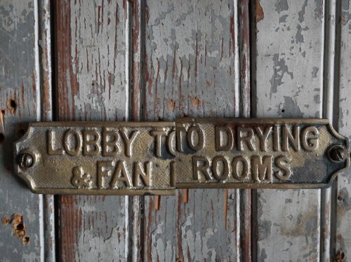 他の写真2: アンティーク　LOBBY TO DRYING&FAN ROOMS　ブラスプレート