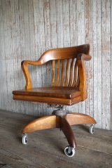 アンティーク　キャスター付き　アームチェア