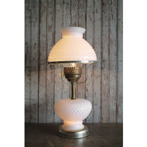 画像: アンティーク　2灯　ミルクガラステーブルランプ