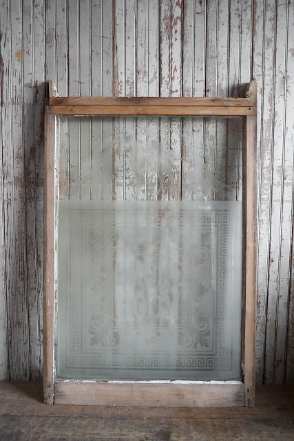 画像1: アンティーク　1800年代後期　SMOKE ROOM　ミルクペイント　ガラス×ウッド　窓枠 