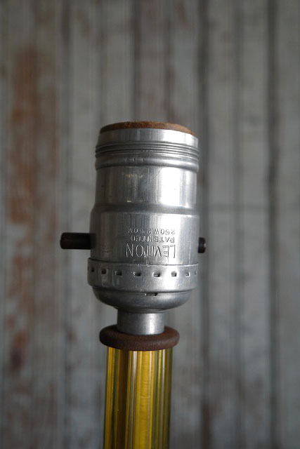 画像: アンティーク　クリアガラス　テーブルランプ